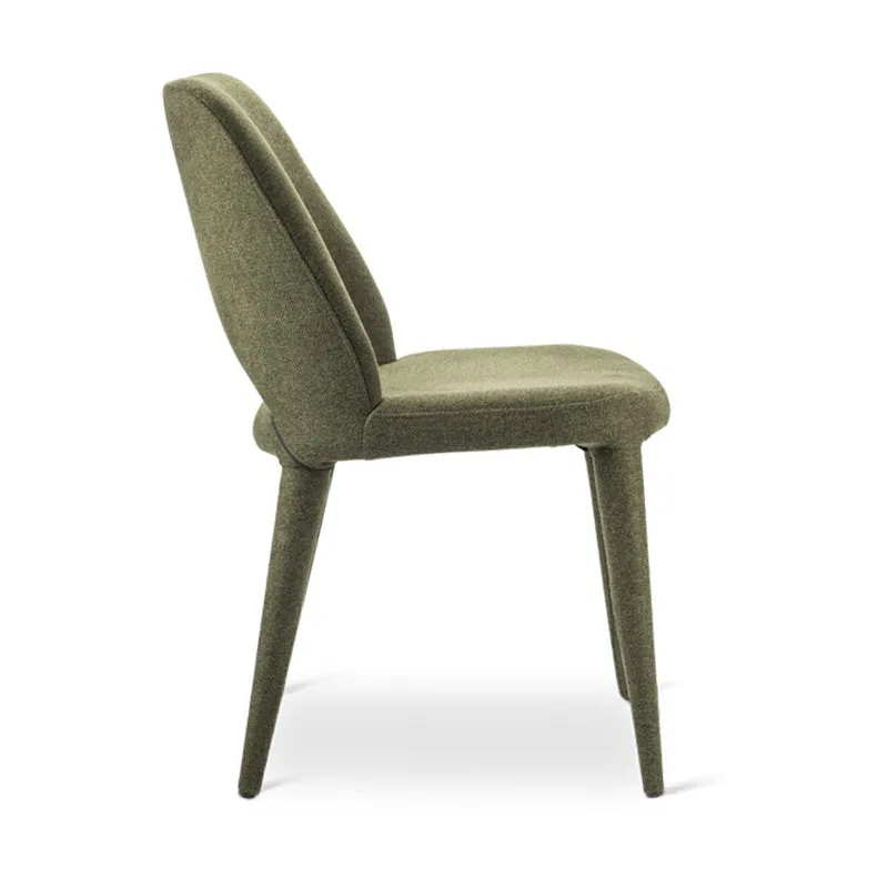 CHAISE HOLY