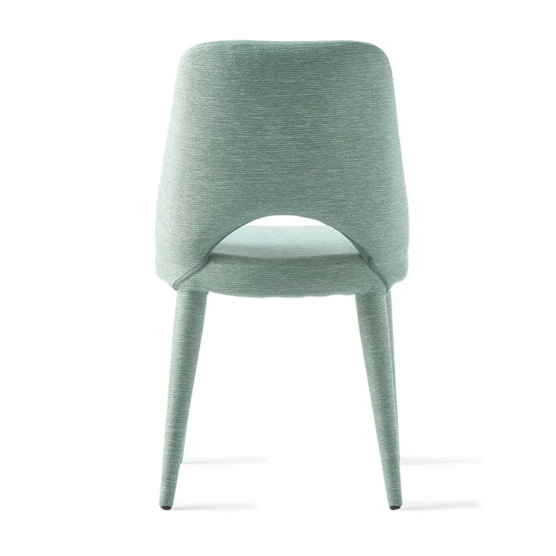 CHAISE HOLY