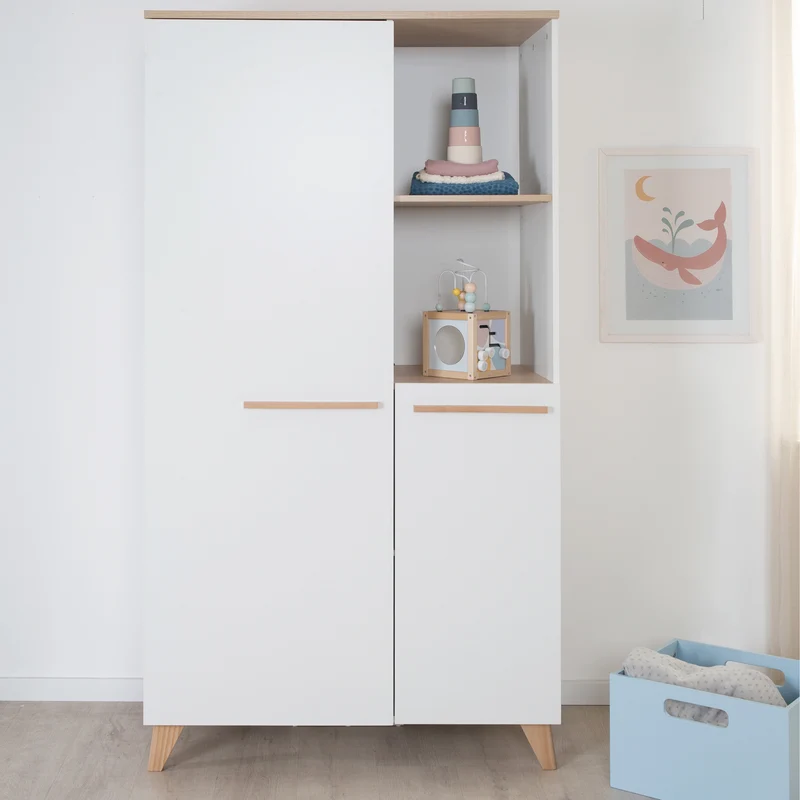 Kinderkleiderschrank 2-türig 'Leon' - Griffe + Füße aus Massivholz - Weiß / Othello Eiche