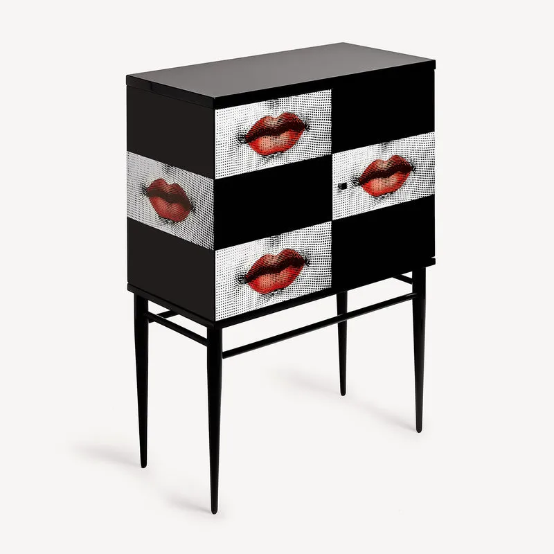 Raised small sideboard Kiss
