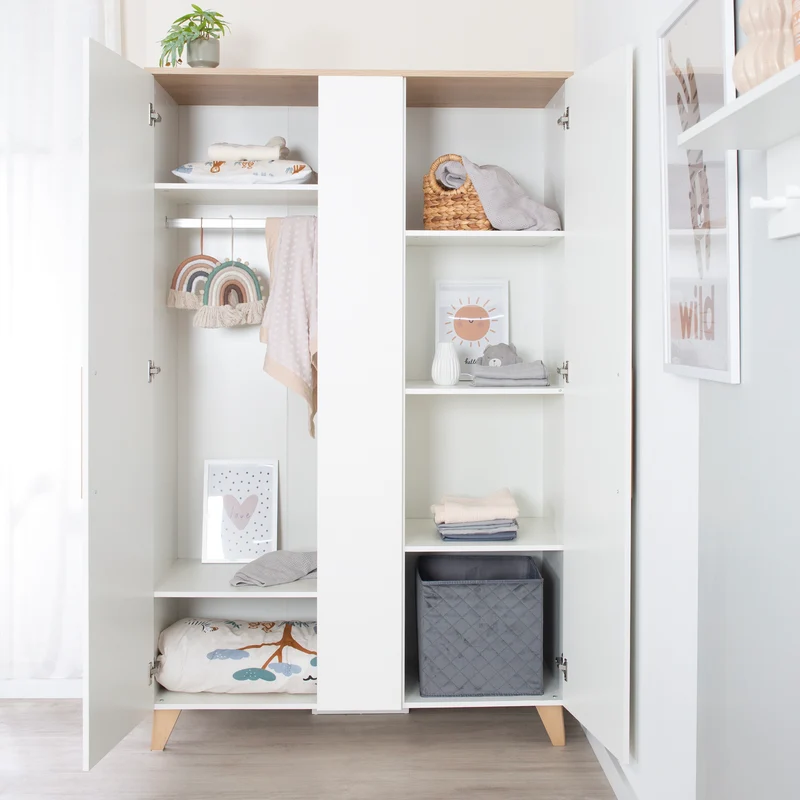 Kleiderschrank 'Leon' 2,5-türig - Soft-Close Türen & Massivholzfüße - Weiß / Othello Eiche