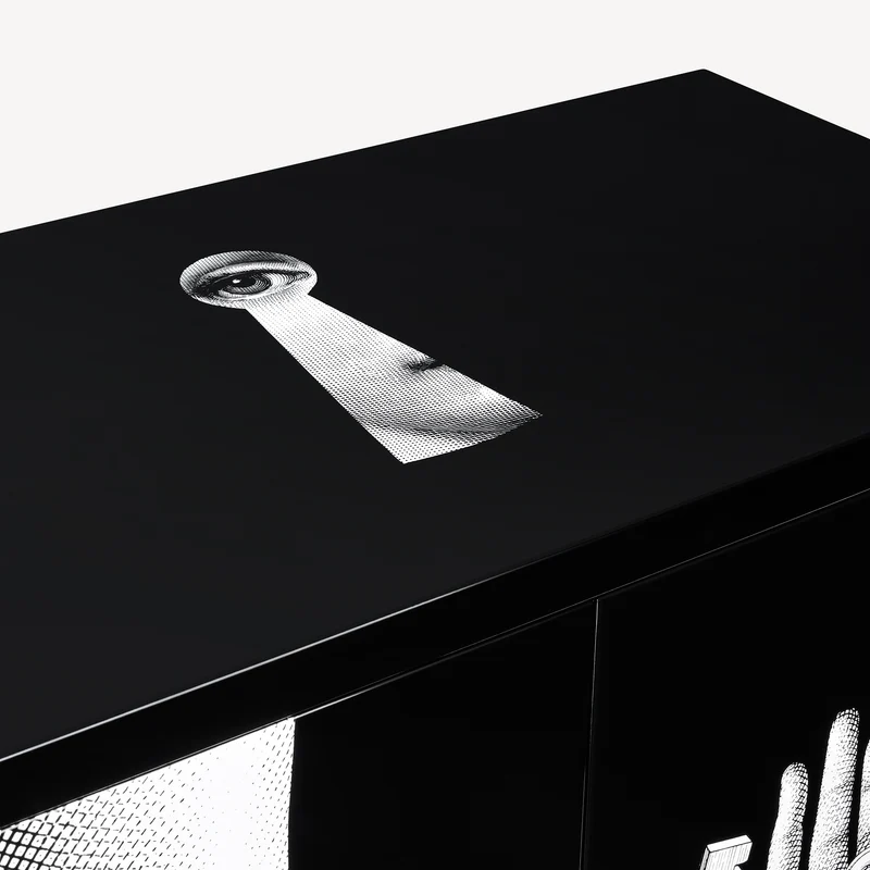 Raised small sideboard Mani con Chiave e Serratura