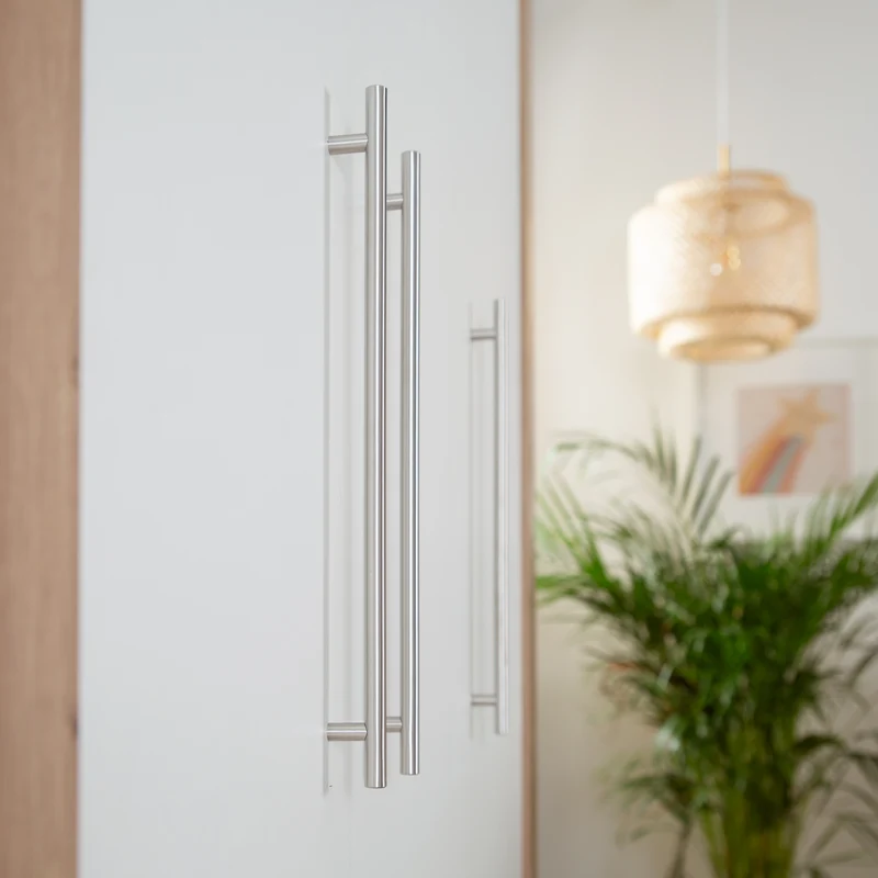 Kleiderschrank 'Malo' 3-türig mit Soft-Close-Scharnieren - Weiß / Eichen-Dekor