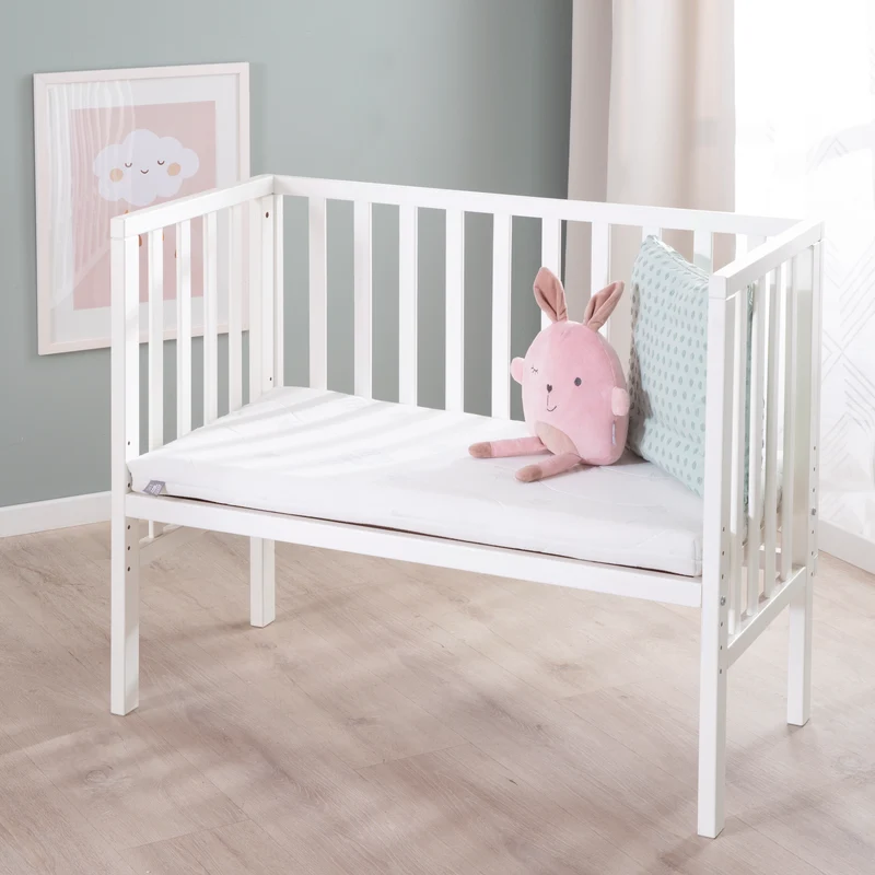 Beistellbett 2in1 'safe asleep®' mit Barriere & Matratze - für alle Elternbetthöhen - Holz weiß