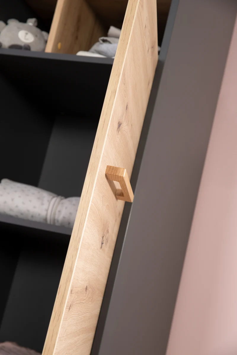 Kleiderschrank 'Lenn' 3-türig - Anthrazit - Holzdekor 'Artisan Eiche' - Massivholzgriffe