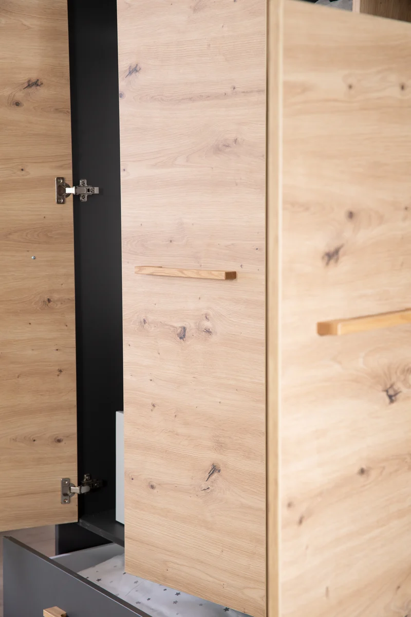 Kleiderschrank 'Lenn' 3-türig - Anthrazit - Holzdekor 'Artisan Eiche' - Massivholzgriffe