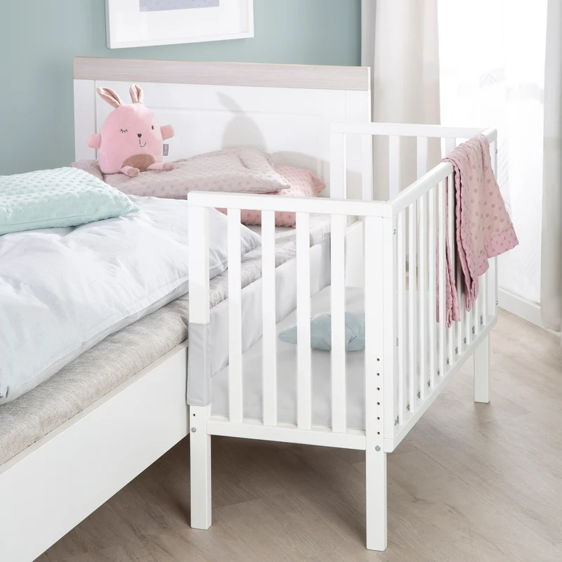 2in1 Beistellbett 'roba Style' inkl. Matratze 45x90, Mesh-Nestchen & Barriere - Holz weiß