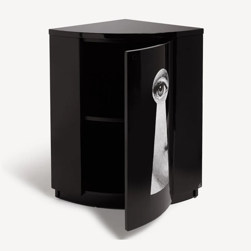 Corner cabinet Serratura