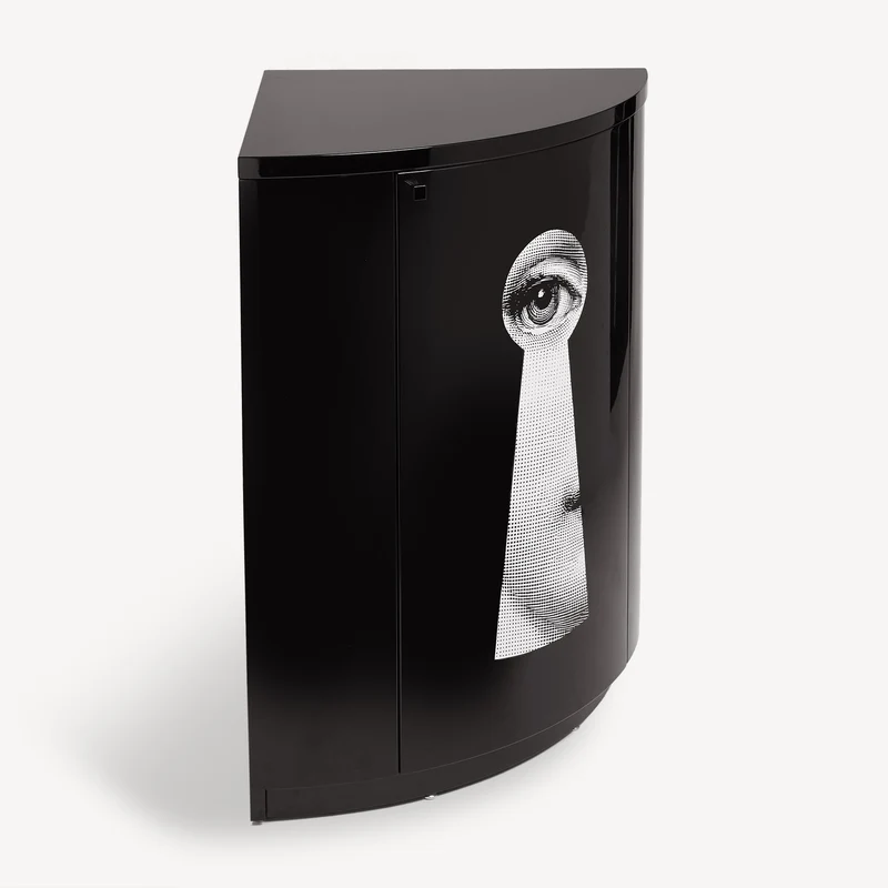 Corner cabinet Serratura