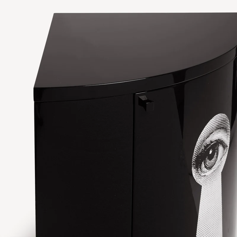 Corner cabinet Serratura