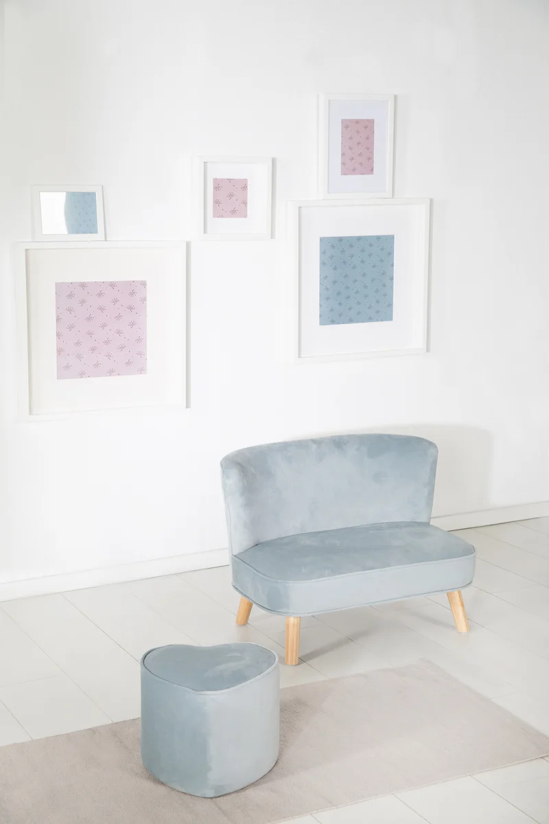 Kinderhocker in Herzform 'Lil Sofa', bequemer Hocker, mit Samtstoff in Sky/Hellblau, Pouf
