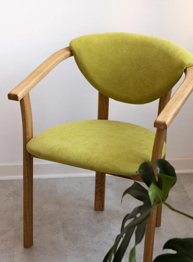 Chaise de salle à manger en bois massif de chêne Alexis, revêtement en tissu Vert Pomme – Lot de 2 ou 4 chaises - NordicStory