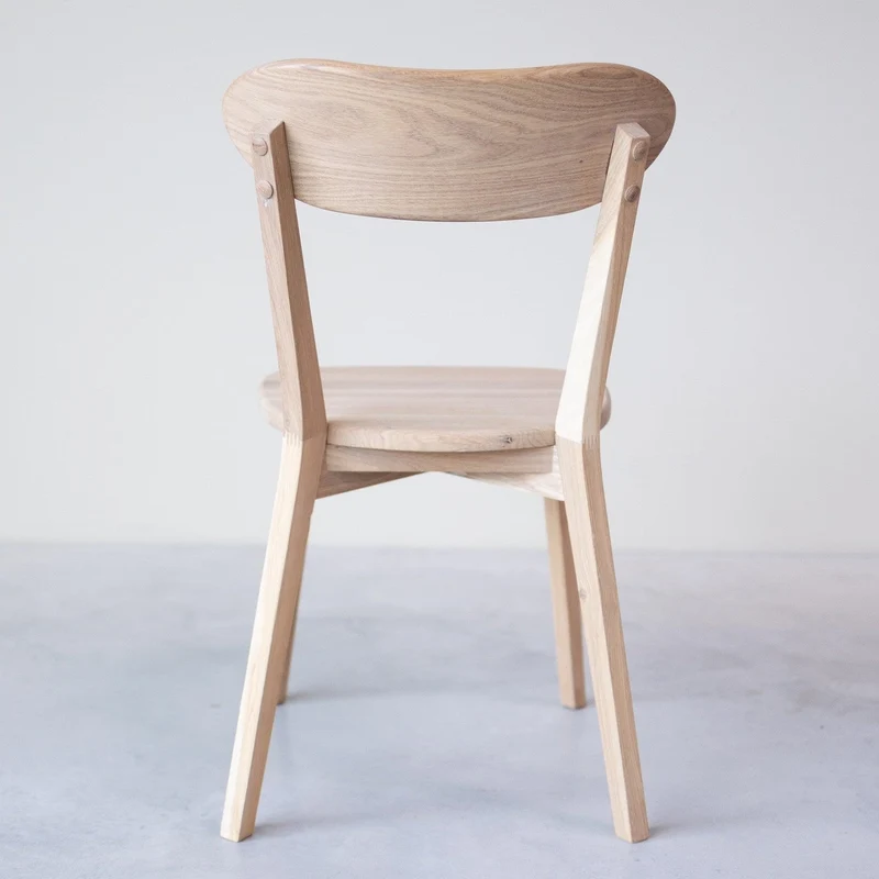 Chaise de salle à manger en bois massif de chêne Isku – Lot de 2 ou 4 chaises - NordicStory