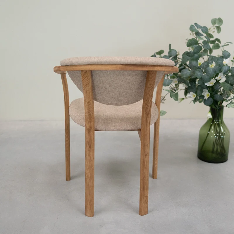 Chaise de salle à manger en bois massif de chêne Alexis, revêtement en tissu Beige – Lot de 2 ou 4 chaises - NordicStory