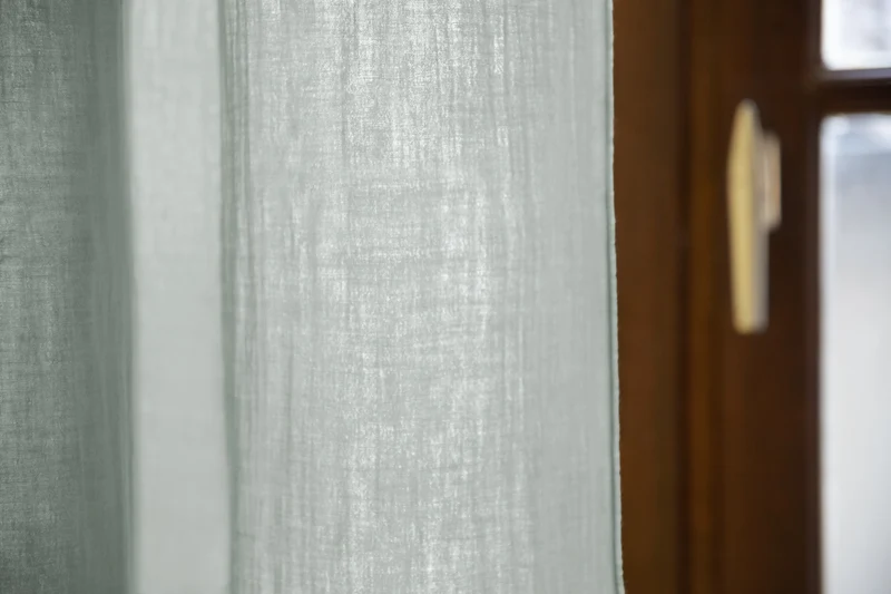 Rideau ajustable + 8 anneaux pince 140 x 300 cm Gaze de coton unie GAÏA Eucalyptus