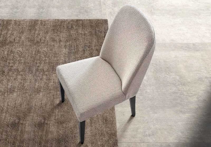 Chaise design italien en tissu bouclé – Dune
