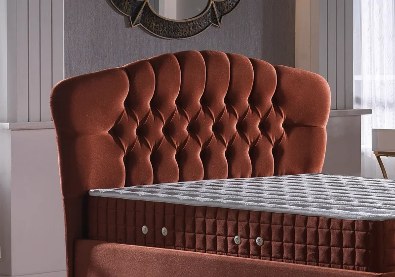 Lit king size capitonné marron ROYAL