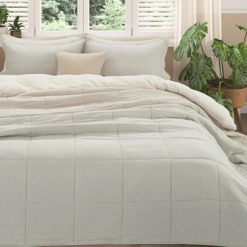 Courtepointe réversible en coton rayé beige et ivoire Très grand - Tagliatelle