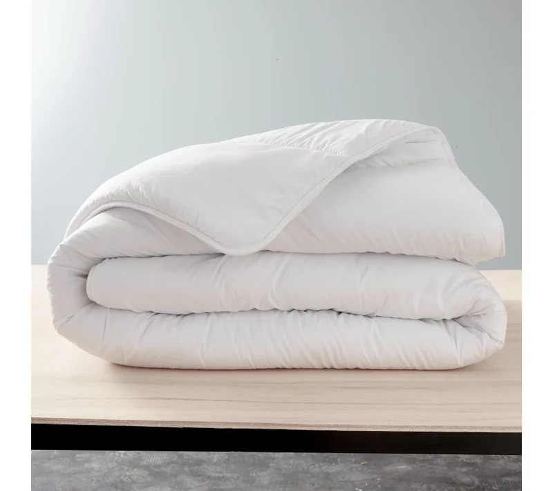 Pack 4 pièces Couette 260 x 240 cm + 2 Oreillers 60 x 60 + Polochon 160 Gamme "Douceur" - Traité Anti Acarien Soft & Care