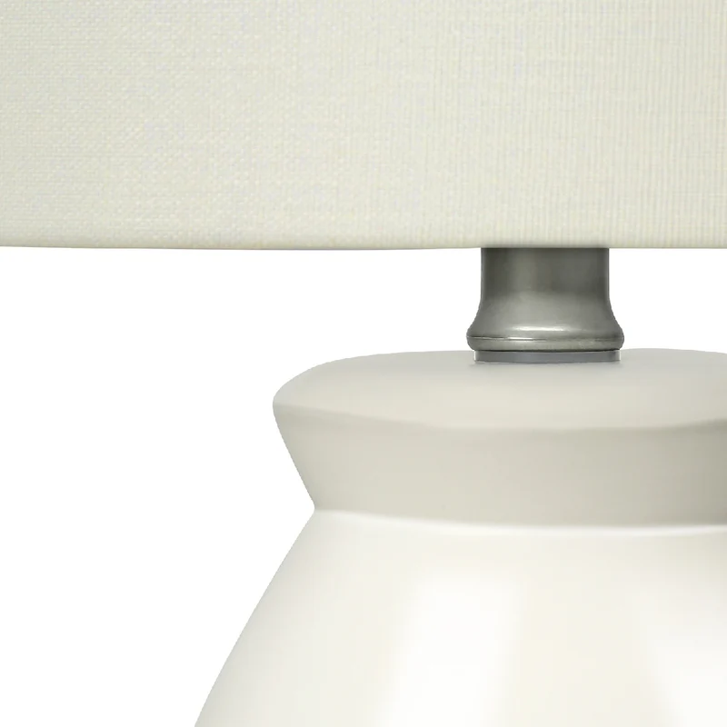 Lampe de table en céramique crème 17 po - I 9740