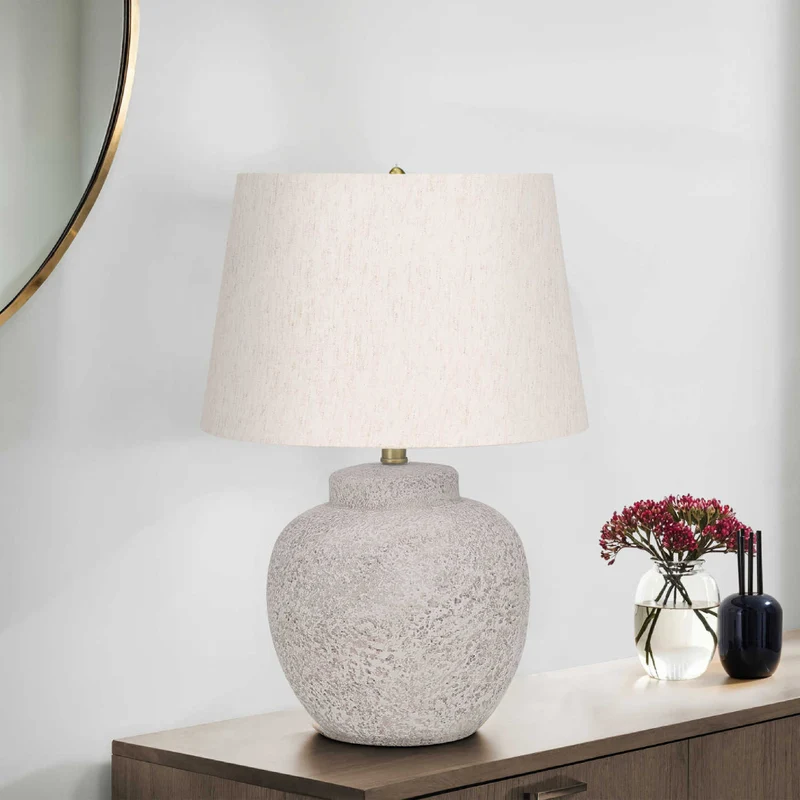 Lampe de table en béton crème texturé 22 po - I 9732