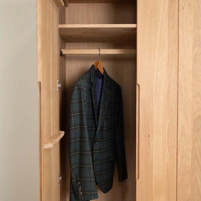 Armoire 2 portes en bois massif Suède - NordicStory