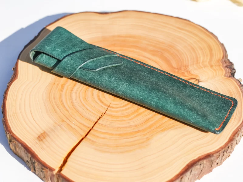 Pochette à Stylo en Cuir Végétal - Fabrication Artisanale