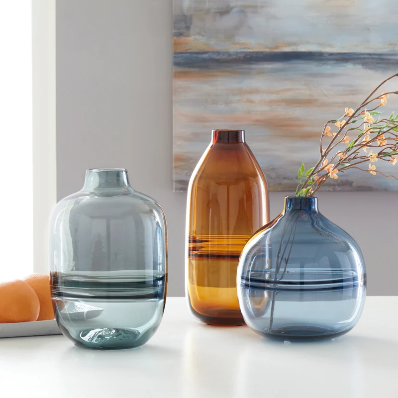 Vase en verre brun ambré opaque - Lemmitt