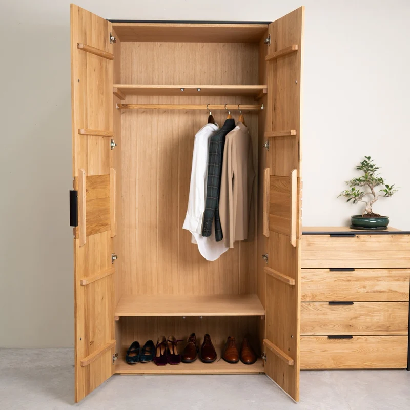 Armoire 2 portes en bois massif de chêne Runa - NordicStory
