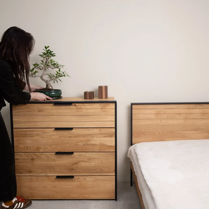 Commode en bois massif de chêne Runa – NordicStory