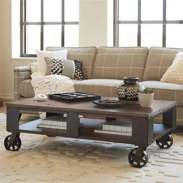 Table basse en bois et et placage de pin brun sur roulettes - Pinebrook