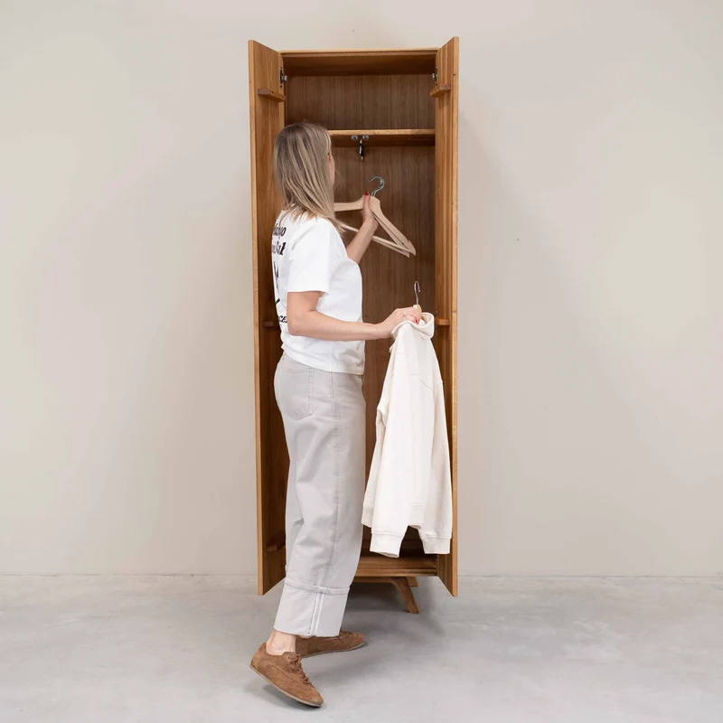 Armoire 2 portes en bois massif de chêne Genève - NordicStory
