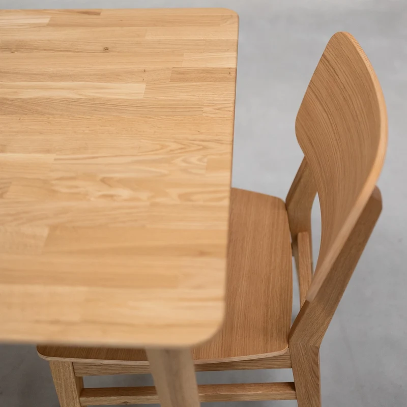 Table à manger carré en bois massif de chêne Gustaf - NordicStory