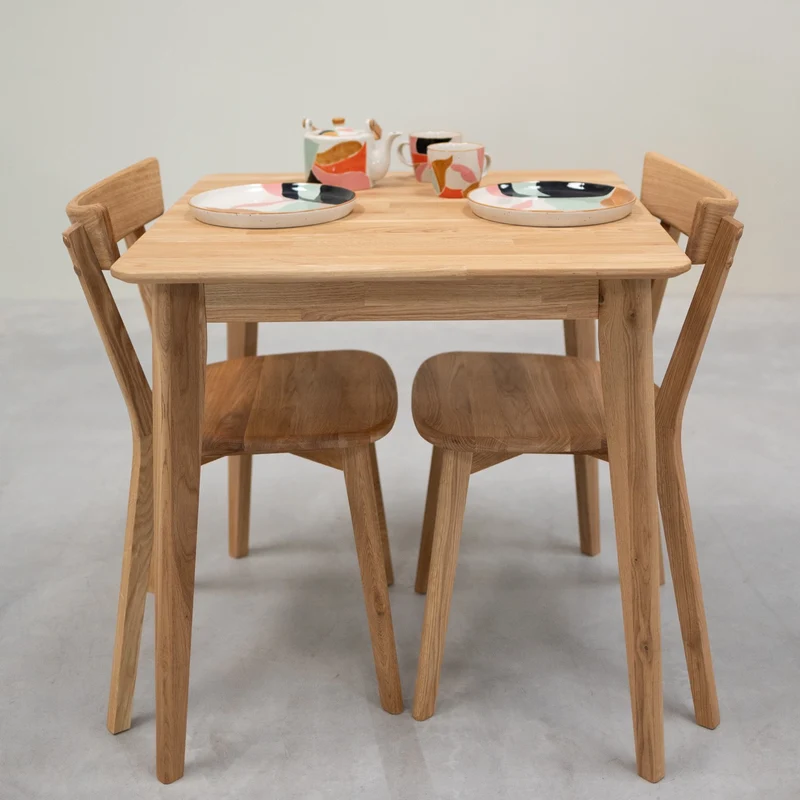 Table à manger carré en bois massif de chêne Gustaf - NordicStory