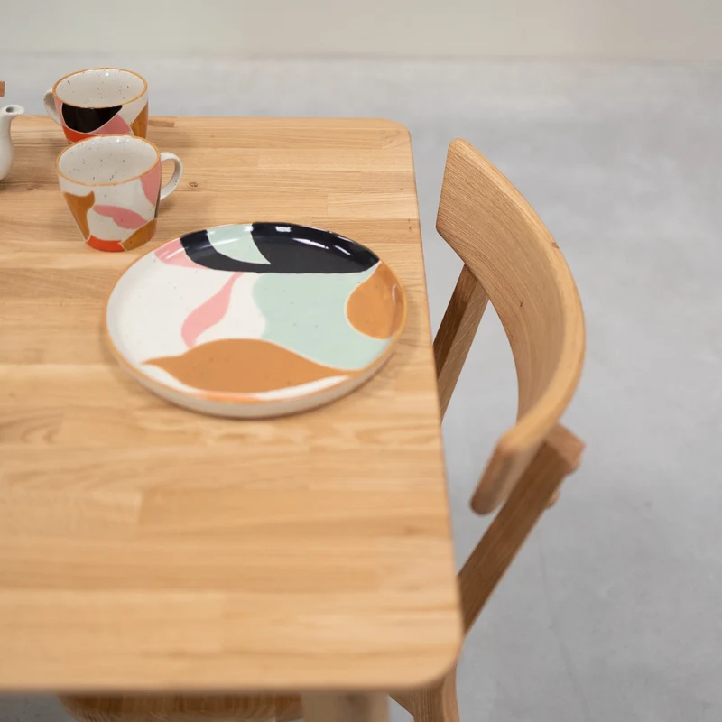 Table à manger carré en bois massif de chêne Gustaf - NordicStory