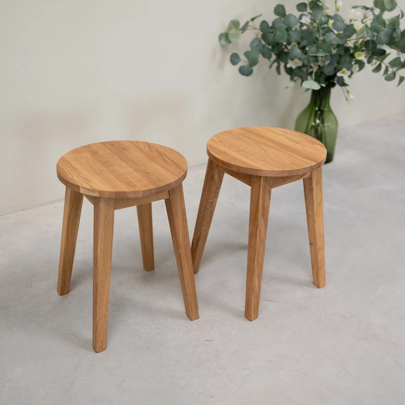 Lot de 2 ou 4 tabourets en bois massif de chêne Diana - NordicStory