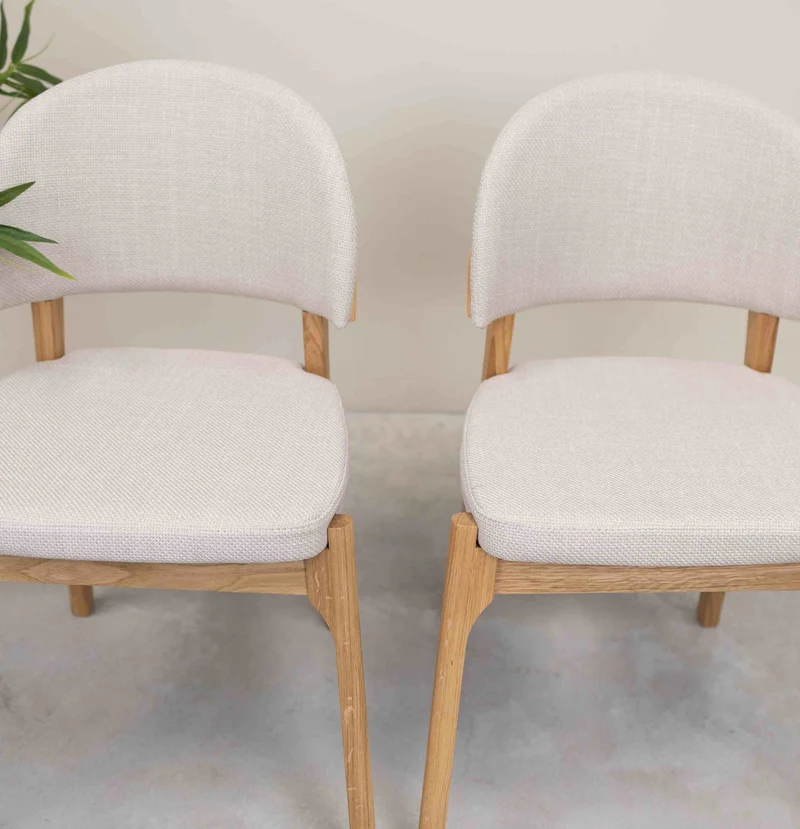 Chaise en bois massif de chêne Astrid, revêtement - Lot de 2 ou 4 chaises - NordicStory