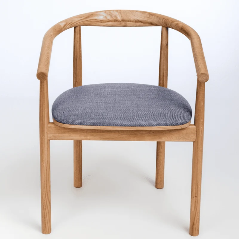 Chaise en bois massif de chêne Léa, revêtement en Gris/Beige - Lot de 2 ou 4 chaises - NordicStory