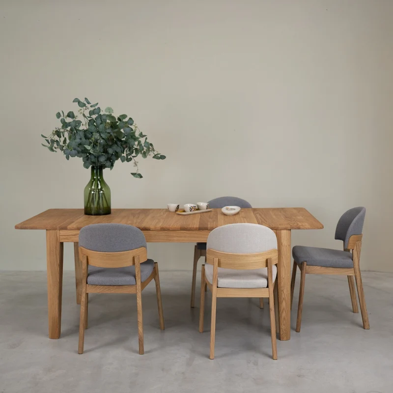 Table à manger rectangulaire extensible en bois massif de chêne Kodama - NordicStory
