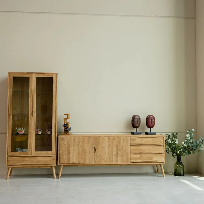 Vitrine en bois massif de chêne Malmo - NordicStory