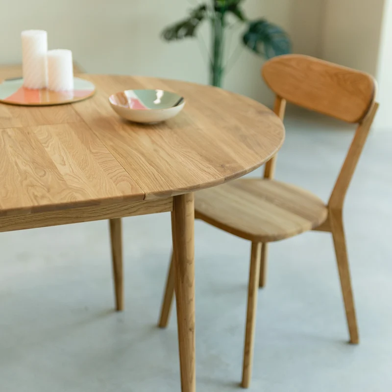 Table à manger ronde extensible en bois massif de chêne Malmo - NordicStory