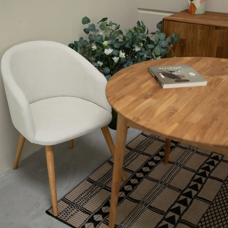 Chaise en bois massif de chêne Ana, revêtement - NordicStory
