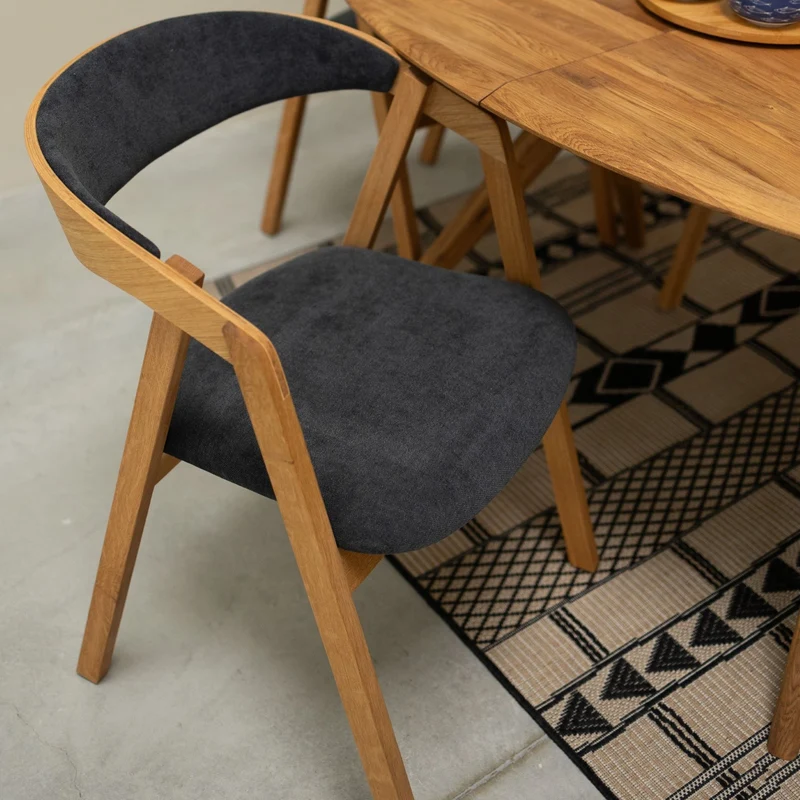 Chaise en bois massif de chêne Knut, revêtement Beige/Gris Anthracite - Lot de 2 ou de 4 chaises - NordicStory