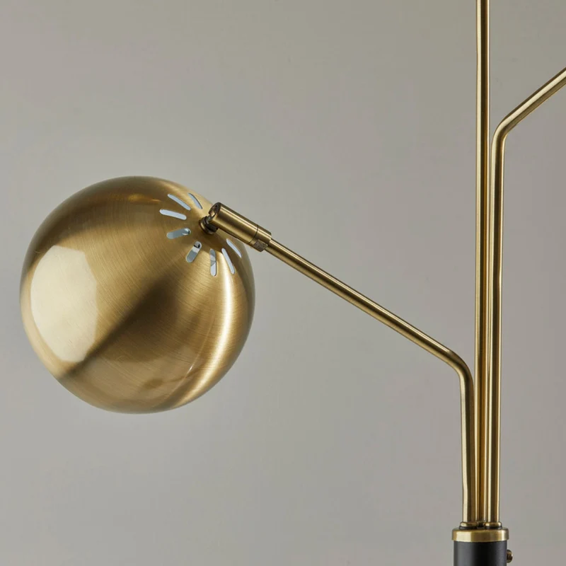 Lampe sur pied en métal noir et or industriel 67 po. - Windsor