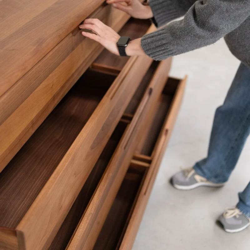 Commode en bois massif Suède 4.2 – NordicStory