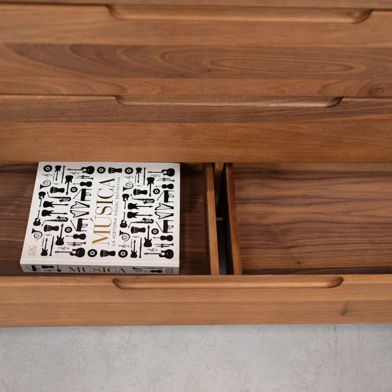 Commode en bois massif Suède 4.2 – NordicStory