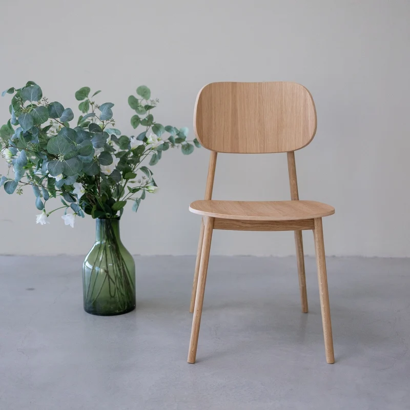 Chaise de salle à manger en bois massif de chêne Varde – Lot de 2 ou 4 chaises - NordicStory