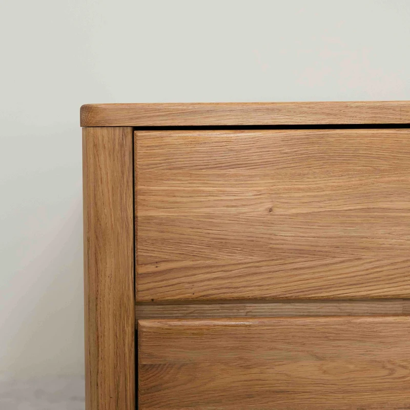 Table de chevet en bois massif de chêne Elsa - NordicStory