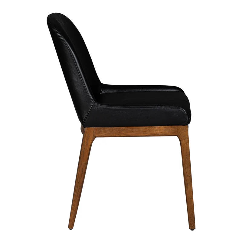 Chaise de salle à manger rembourrée en cuir et bois de chêne teinte noyer - Ann