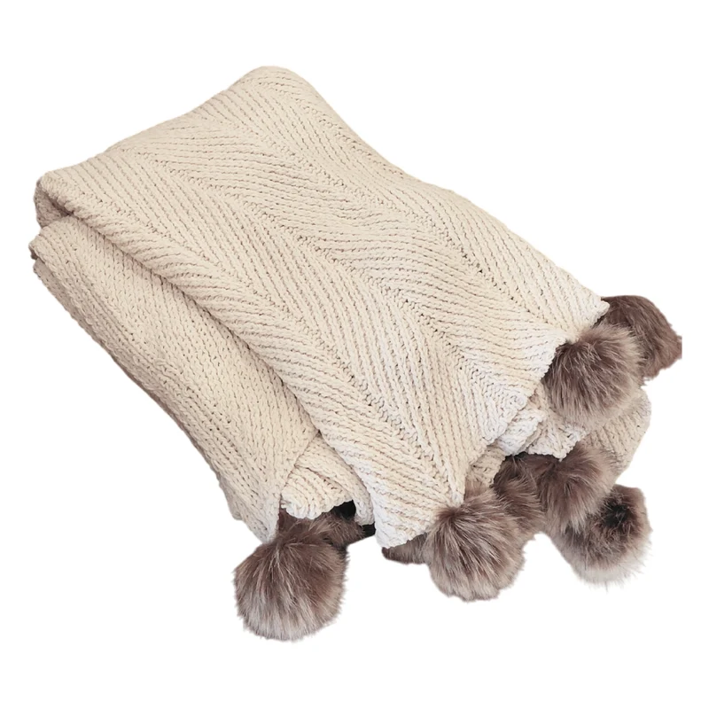 Jeté 45 x 75 po en tissu avec pompons de fourrure - Mika